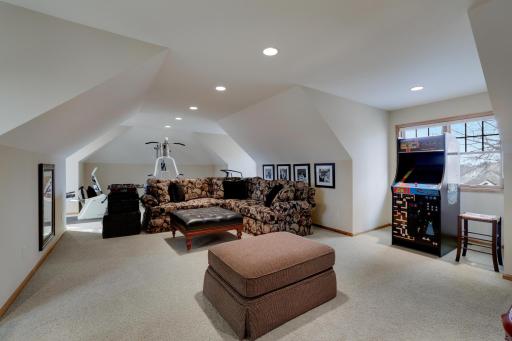 15330 Masons Pointe, Eden Prairie, MN 55347