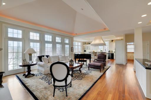 15330 Masons Pointe, Eden Prairie, MN 55347