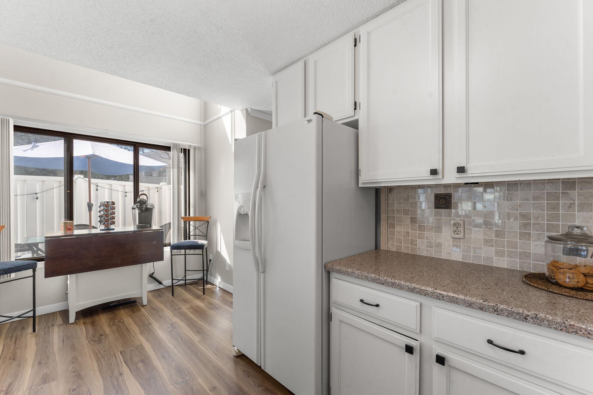 25-web-or-mls-5550 Bimini Dr-113.jpg