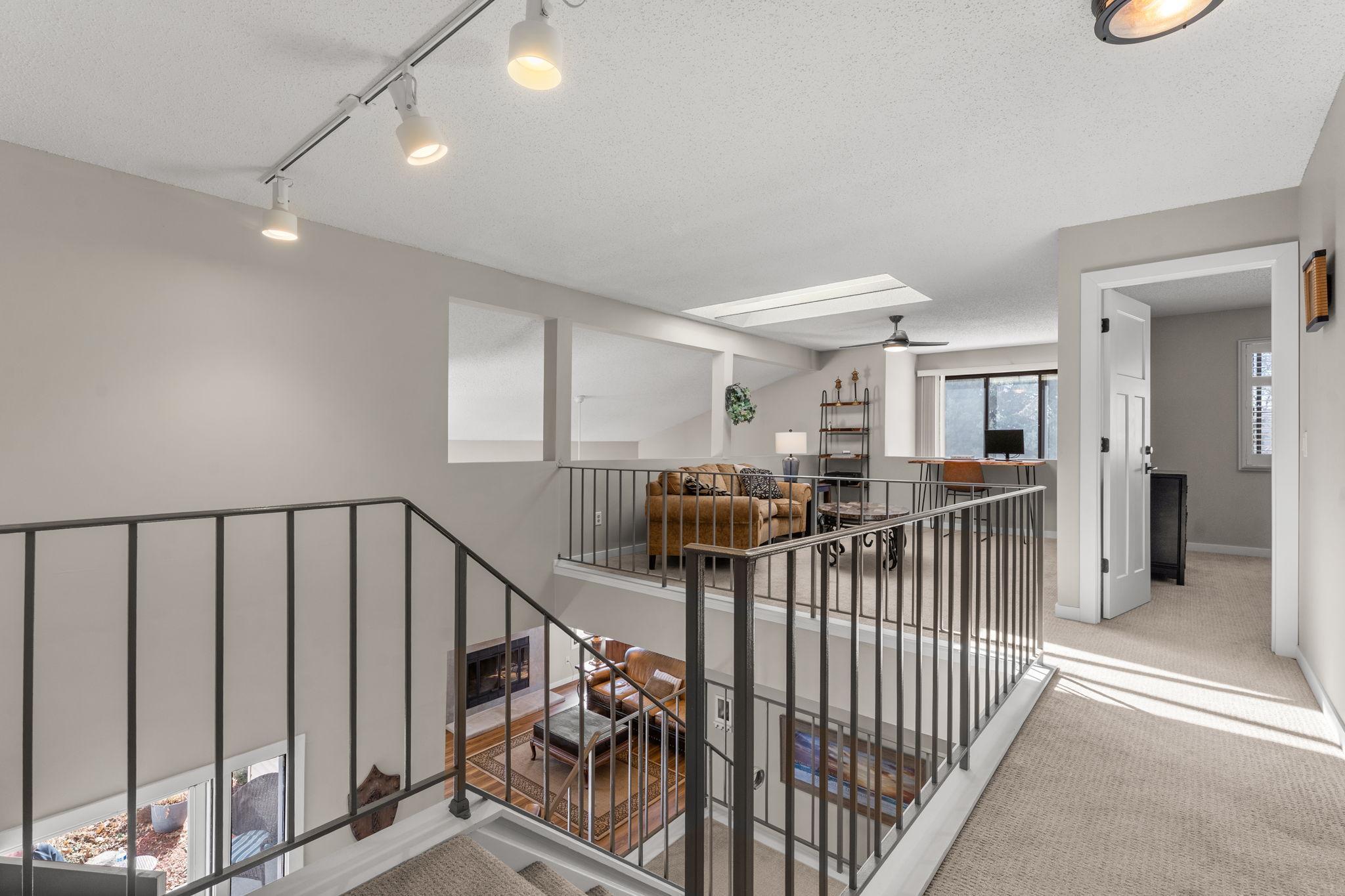 36-web-or-mls-5550 Bimini Dr-248.jpg