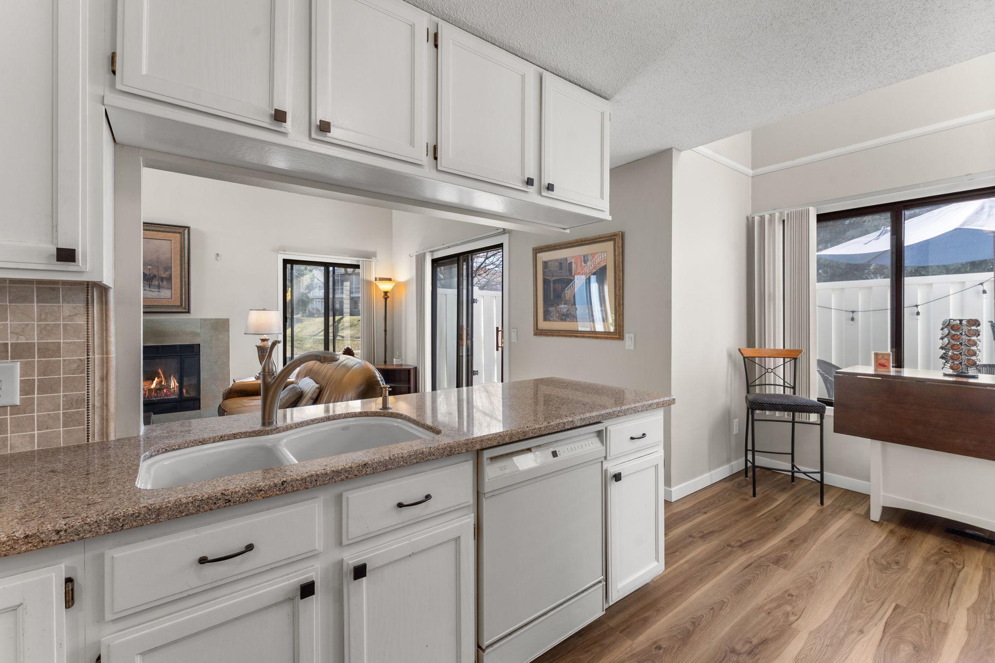 26-web-or-mls-5550 Bimini Dr-118.jpg