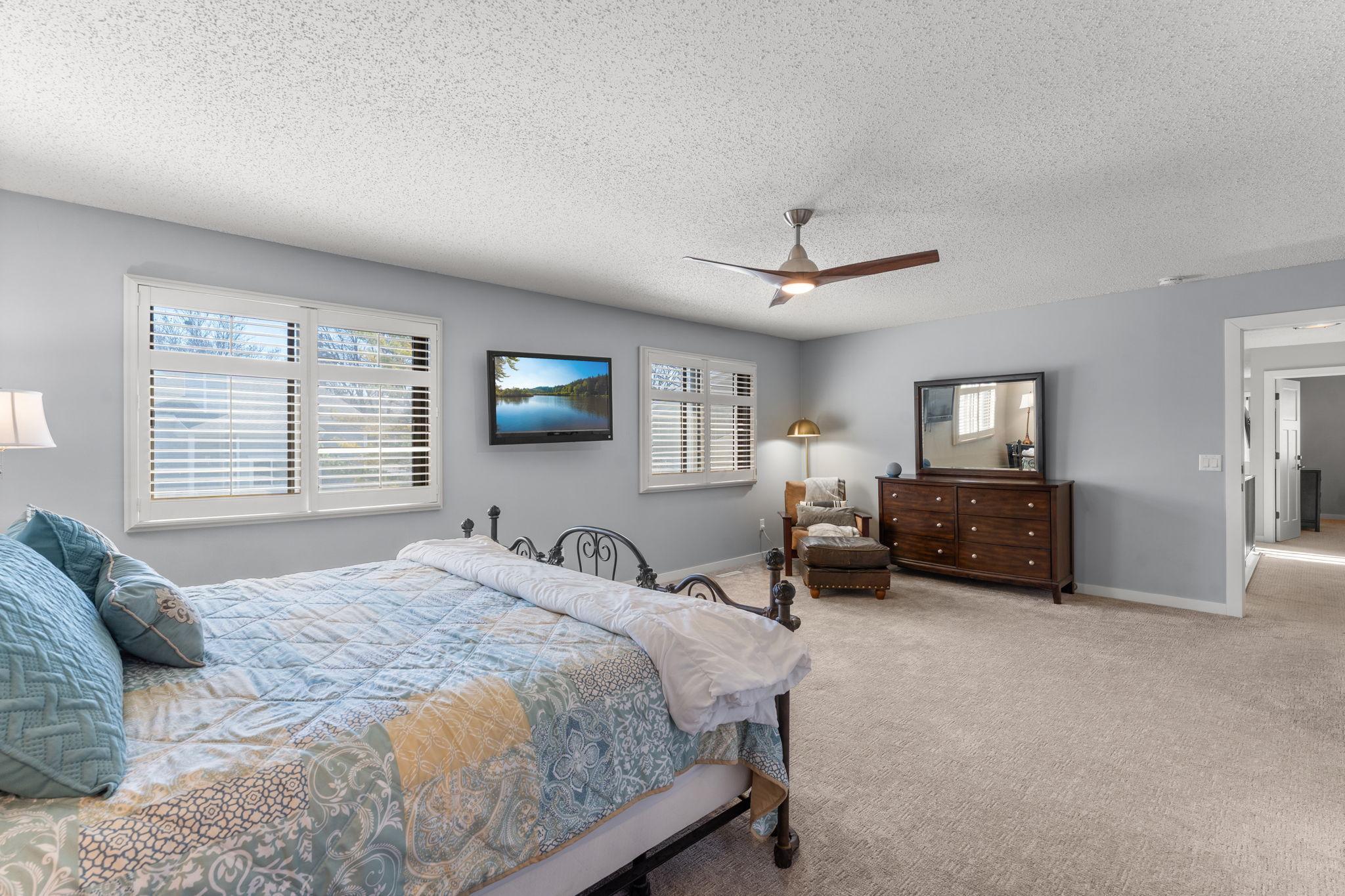 43-web-or-mls-5550 Bimini Dr-223.jpg