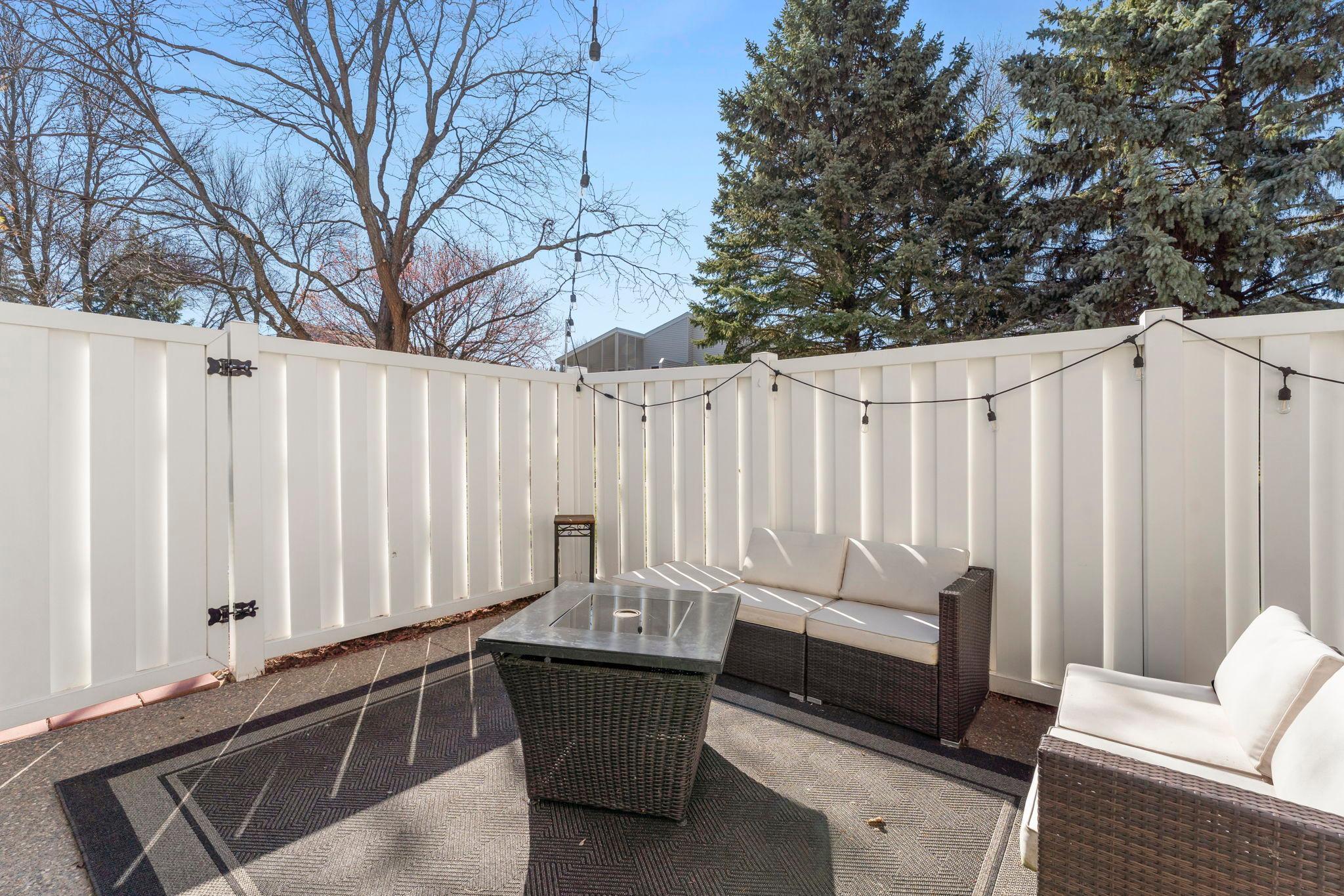 55-web-or-mls-5550 Bimini Dr-41.jpg