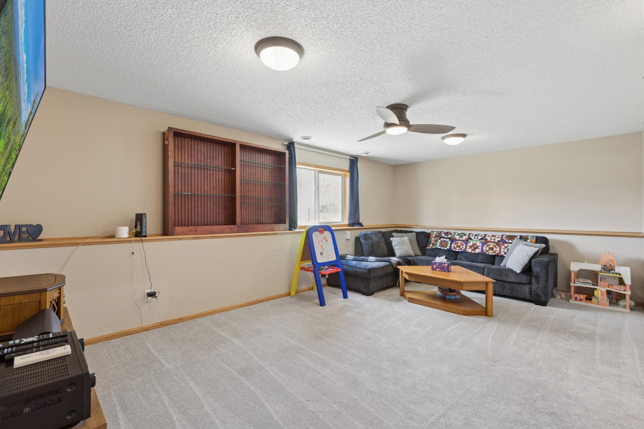 The oversized Living Room allows for so many options. Great play space for the kids to play or set up for watching movies.