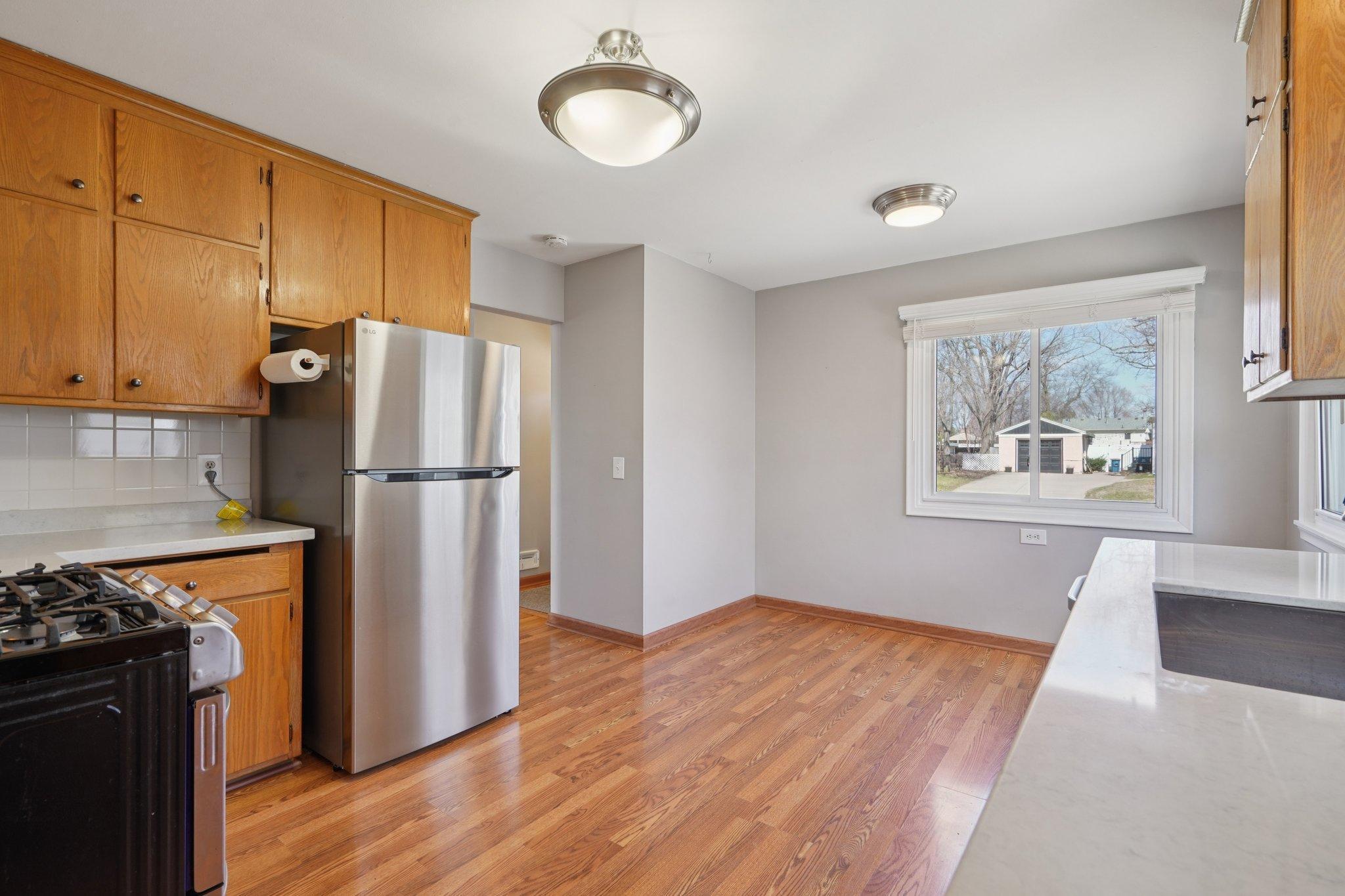 14-web-or-mls-Plymouth Ave N-S0704-014.jpg