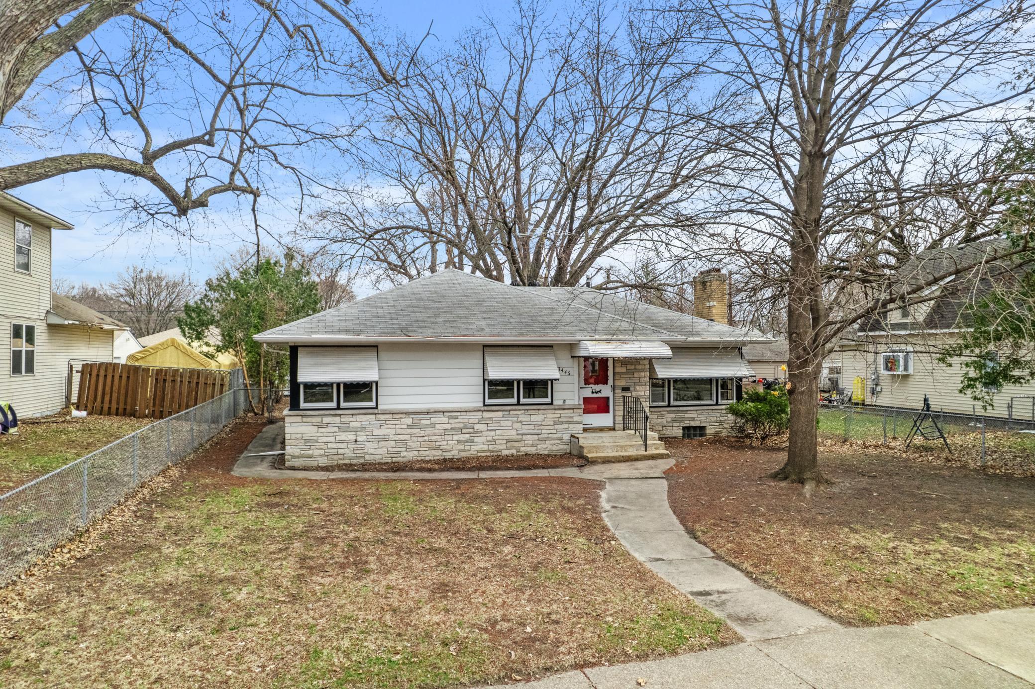 3446 Thomas Ave N