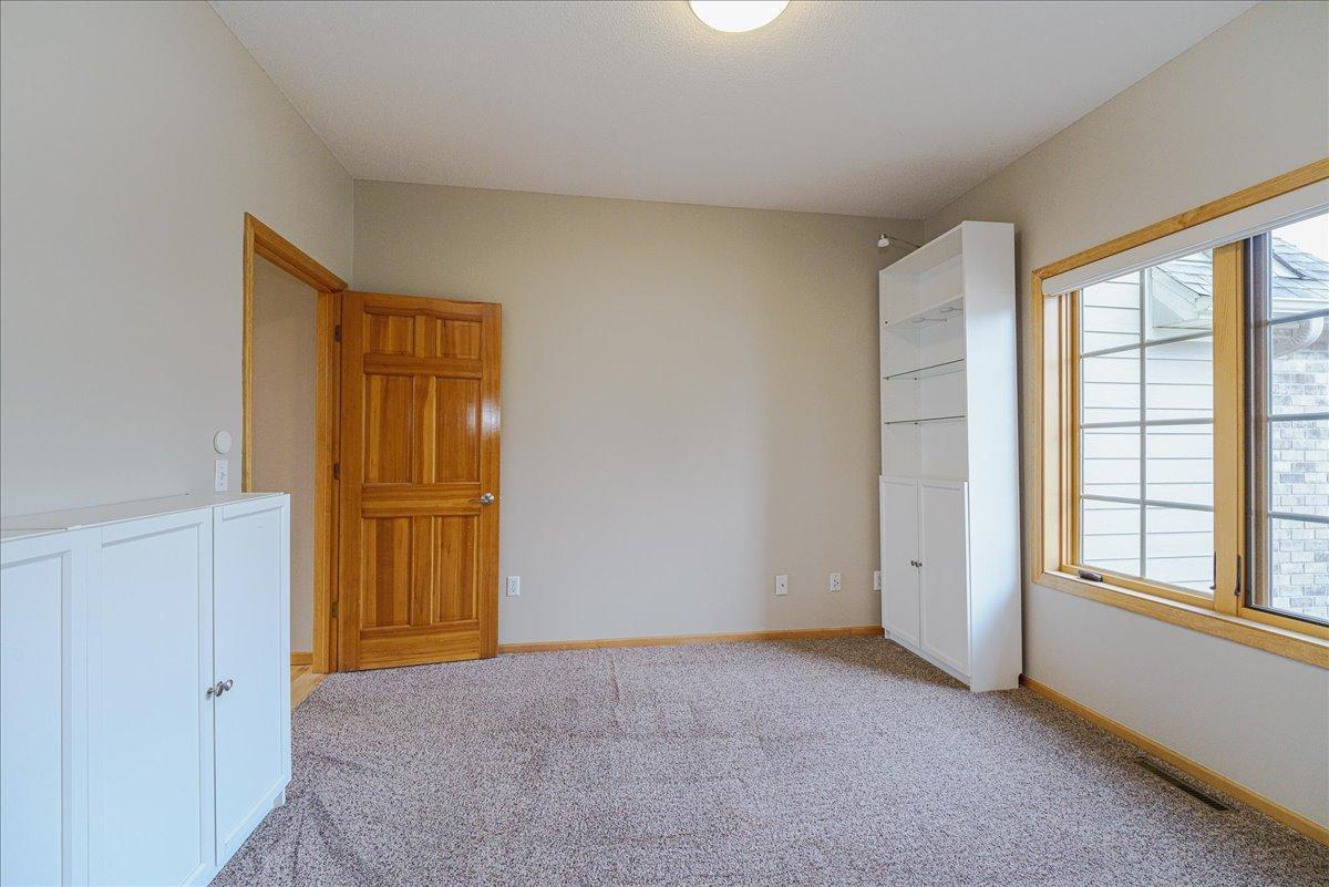 07-Formal Dining Room.jpg