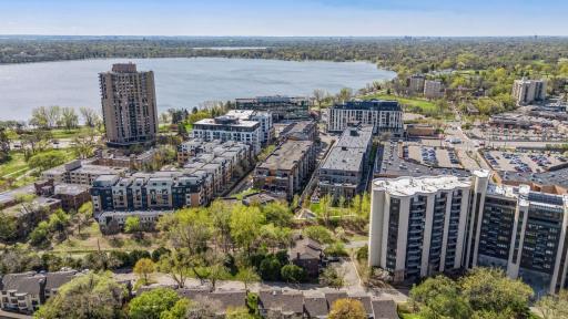 Easy access to countless trails that surround. Enjoy the Minneapolis Grand Rounds Trail System, the Greenway and more.