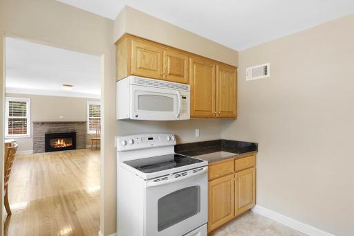 3821 W Broadway Avenue, Minneapolis, MN 55422