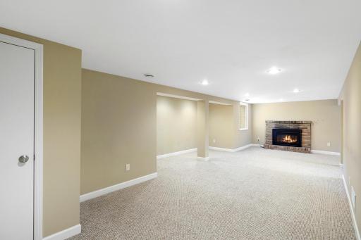3821 W Broadway Avenue, Minneapolis, MN 55422