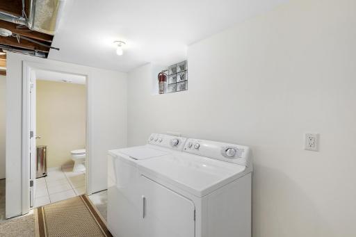 3821 W Broadway Avenue, Minneapolis, MN 55422