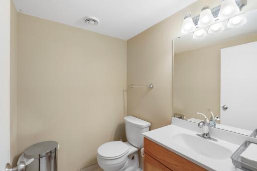 3821 W Broadway Avenue, Minneapolis, MN 55422