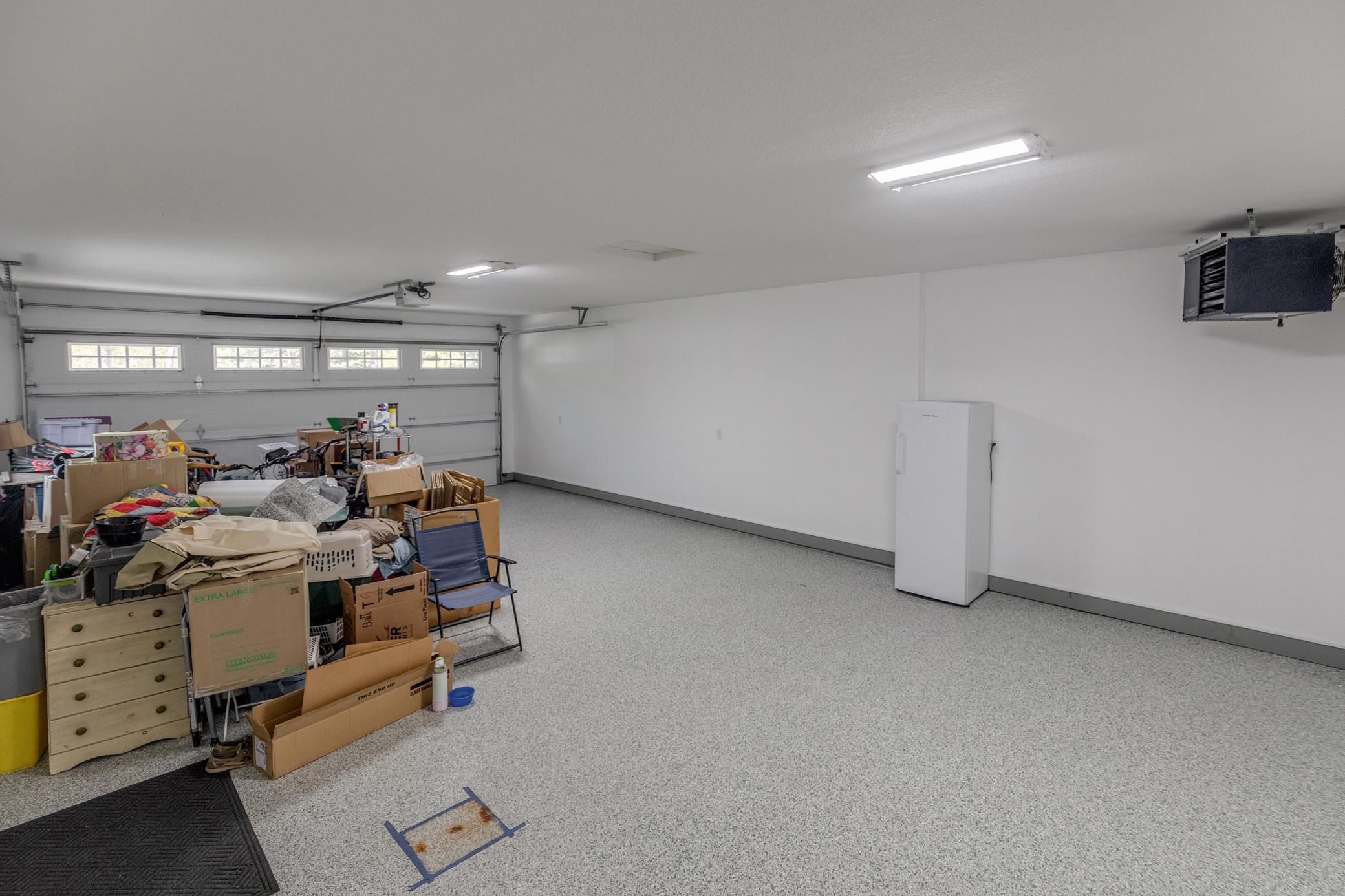 New poly floor-heated garage