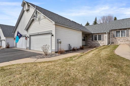 2720 Lake Court Drive, 103, New Brighton, MN 55112