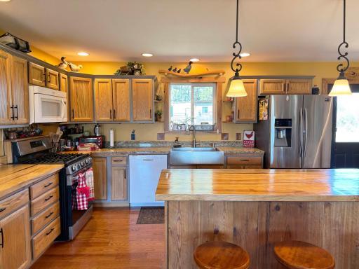 Another closer look at the kitchen.