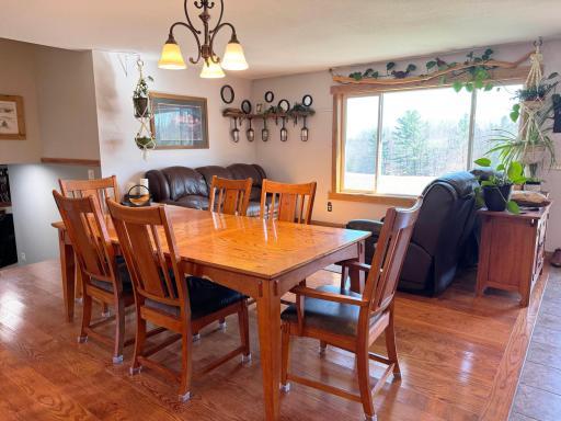 A look at the dining room.