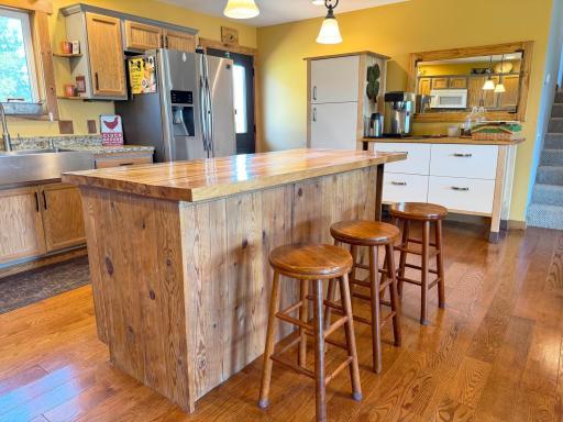 Views of the kitchen island.