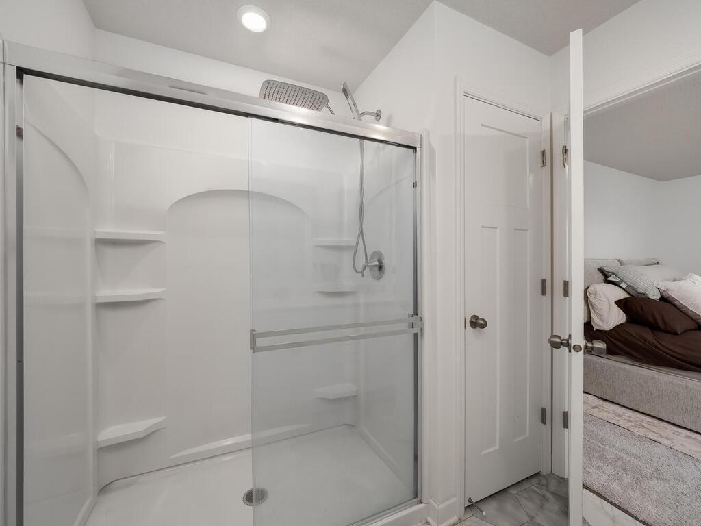 Primary Suite 3/4 Bath, New Rain Head Shower head, Linen Closet