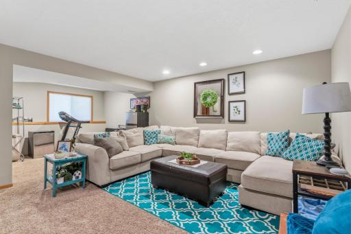 4445 Manor Drive NW, Rochester, MN 55901