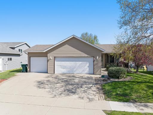 4445 Manor Drive NW, Rochester, MN 55901