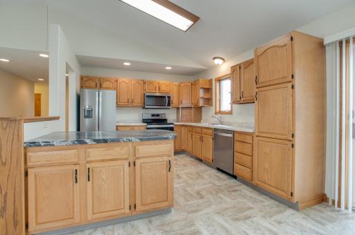560 41st Avenue S, Moorhead, MN 56560