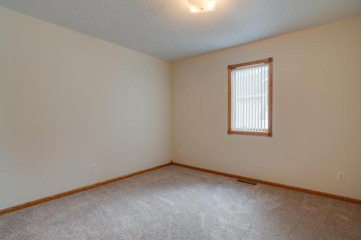 560 41st Avenue S, Moorhead, MN 56560