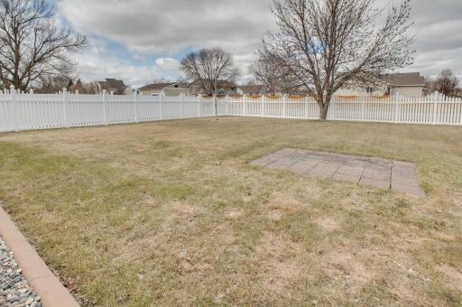 560 41st Avenue S, Moorhead, MN 56560