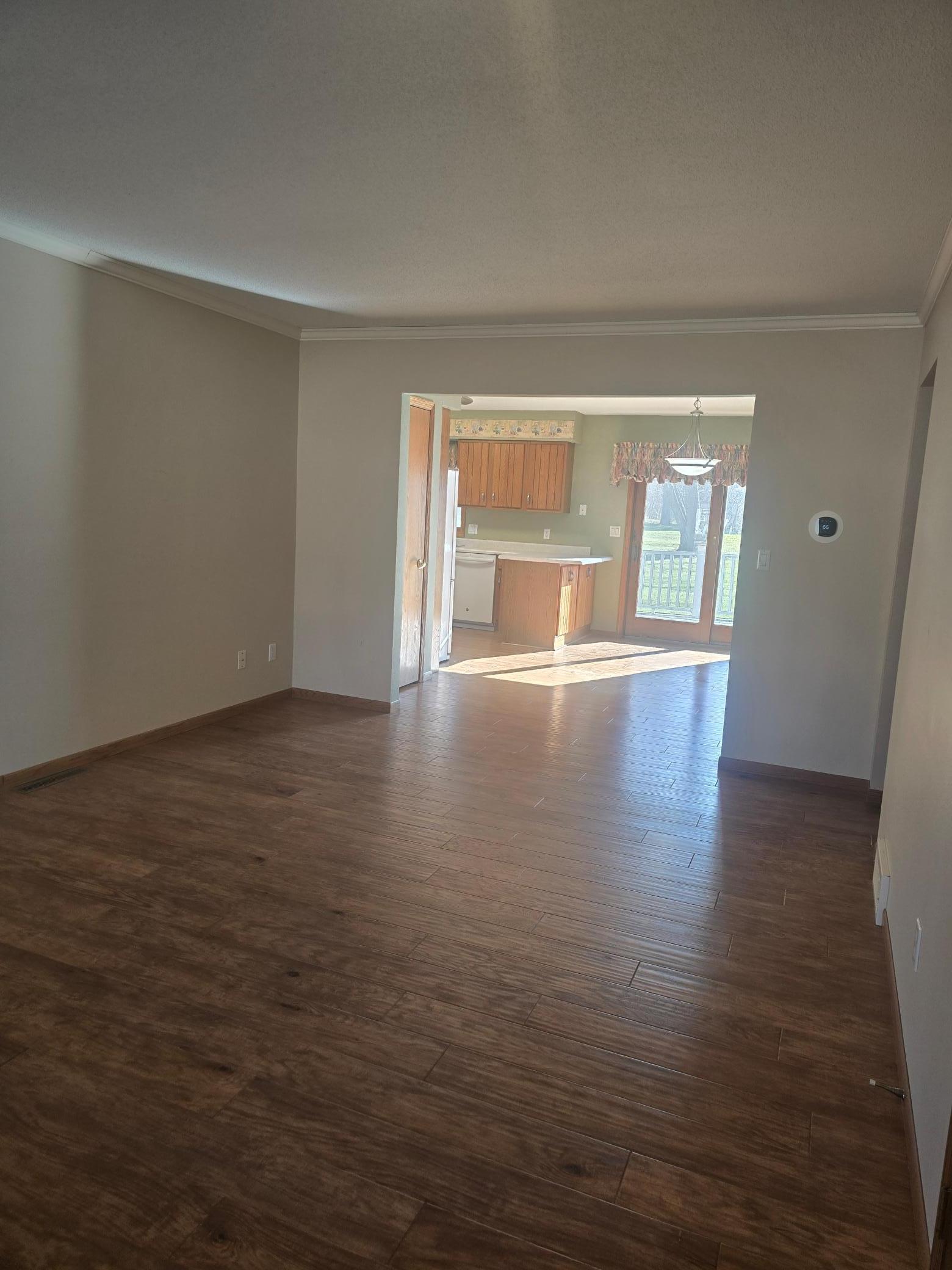 wonderful natural light from patio