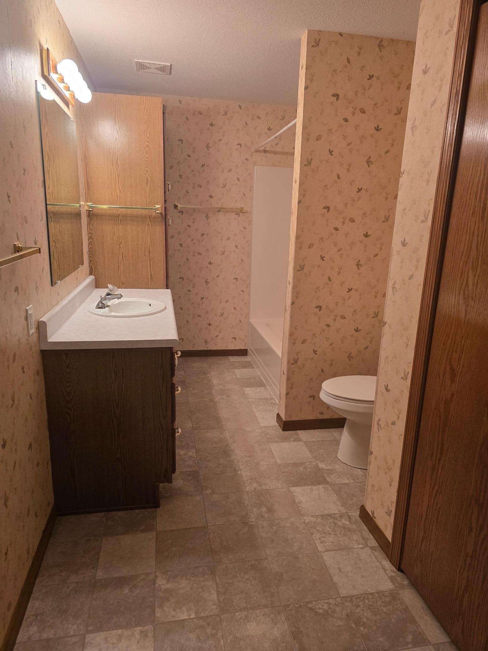 lower level full bath