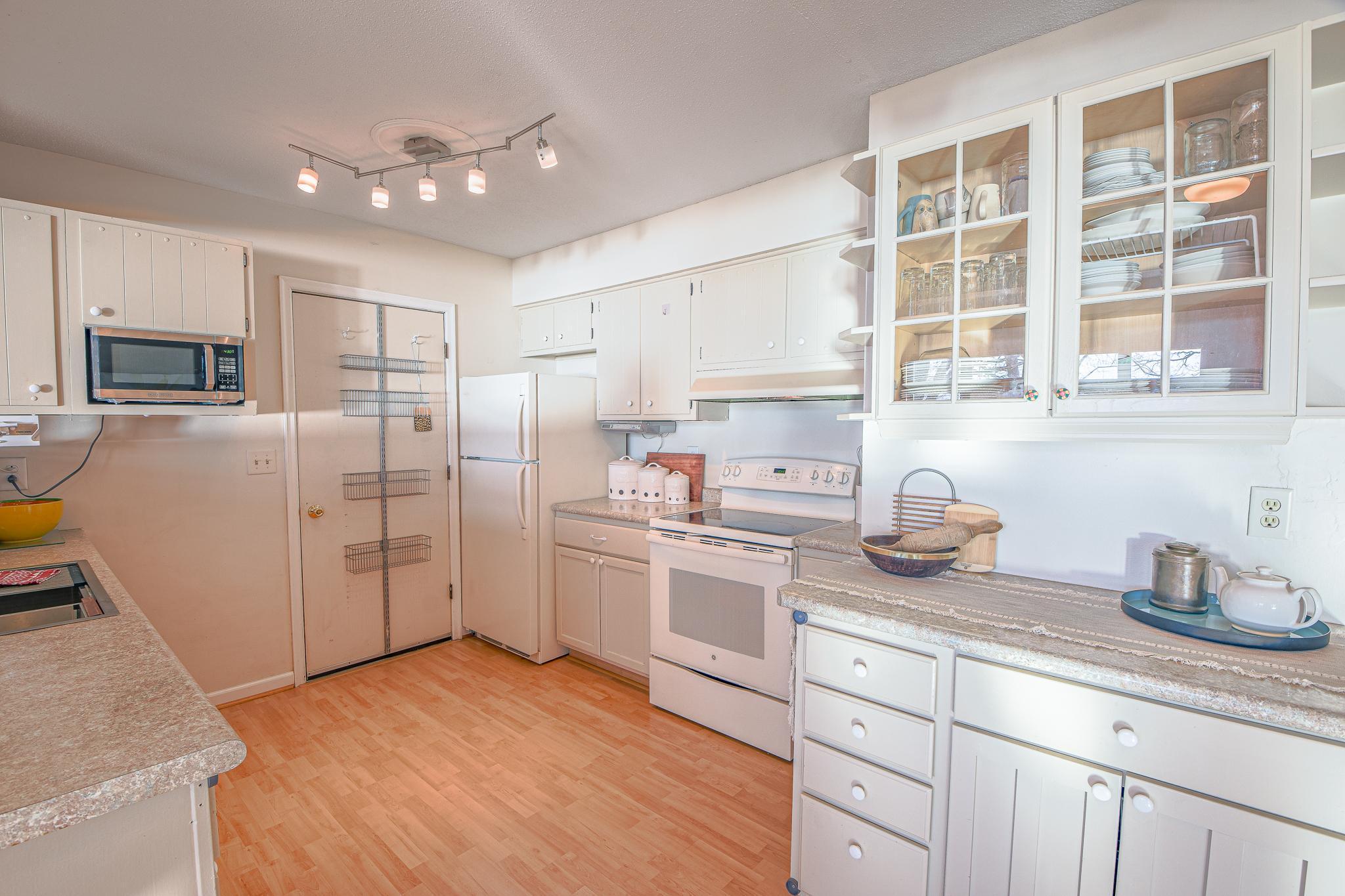 6705 Riverview Loop-46.jpg