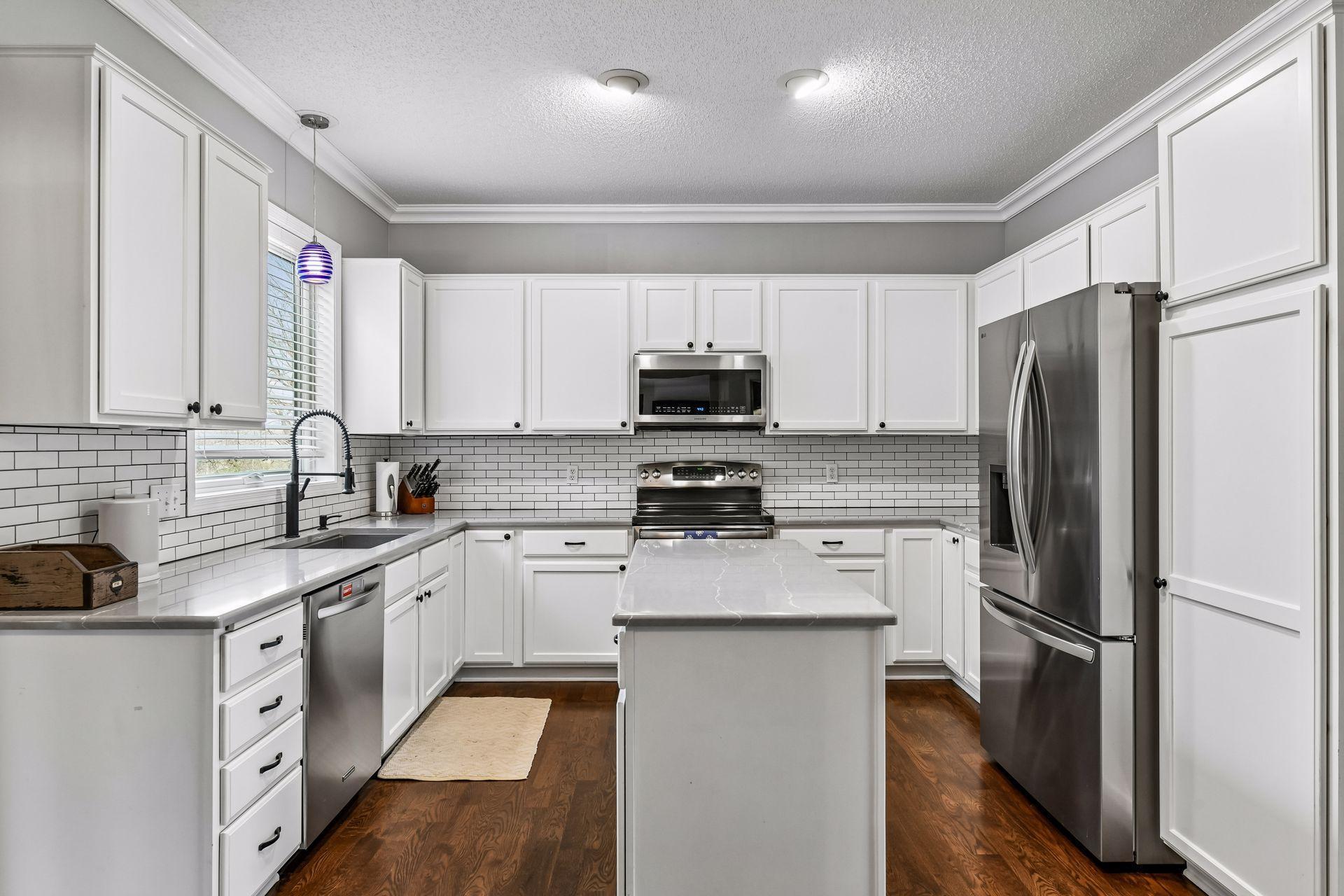 1944 Creekview Court - Spacecrafting - 0016.jpg