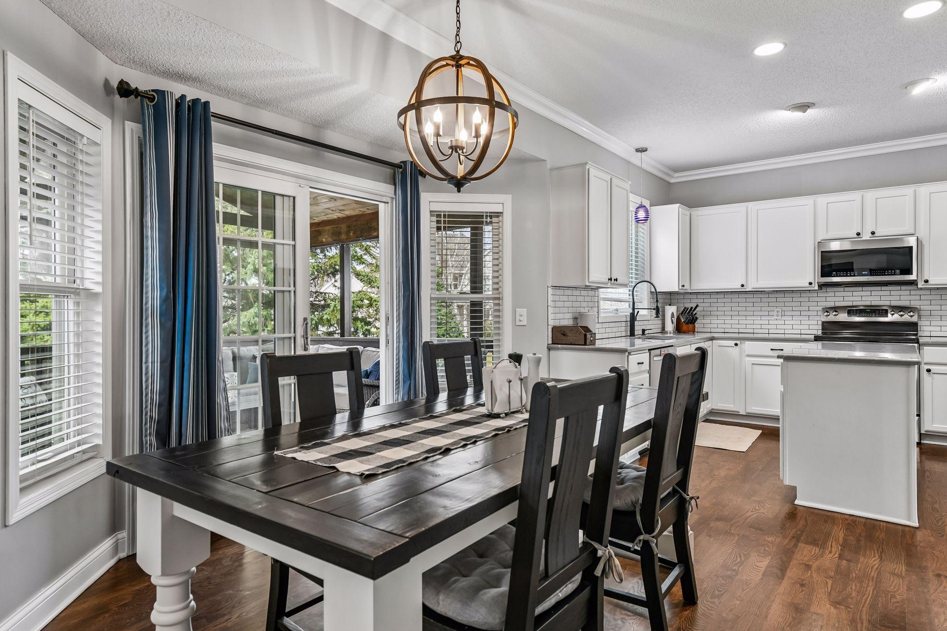 1944 Creekview Court - Spacecrafting - 0021.jpg