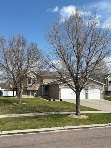 4357 46th Avenue S, Fargo, ND 58104