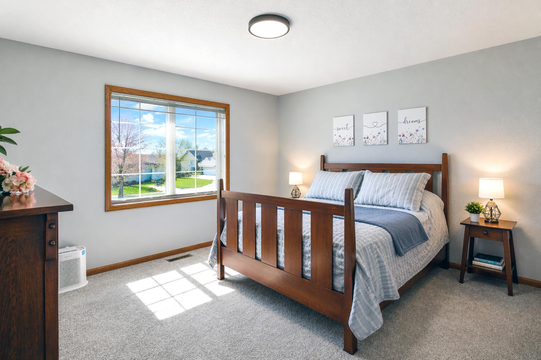 Mainfloor second bedroom