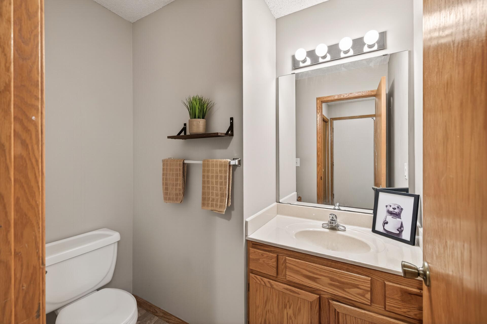 Half bath on the main-yes, a powder room