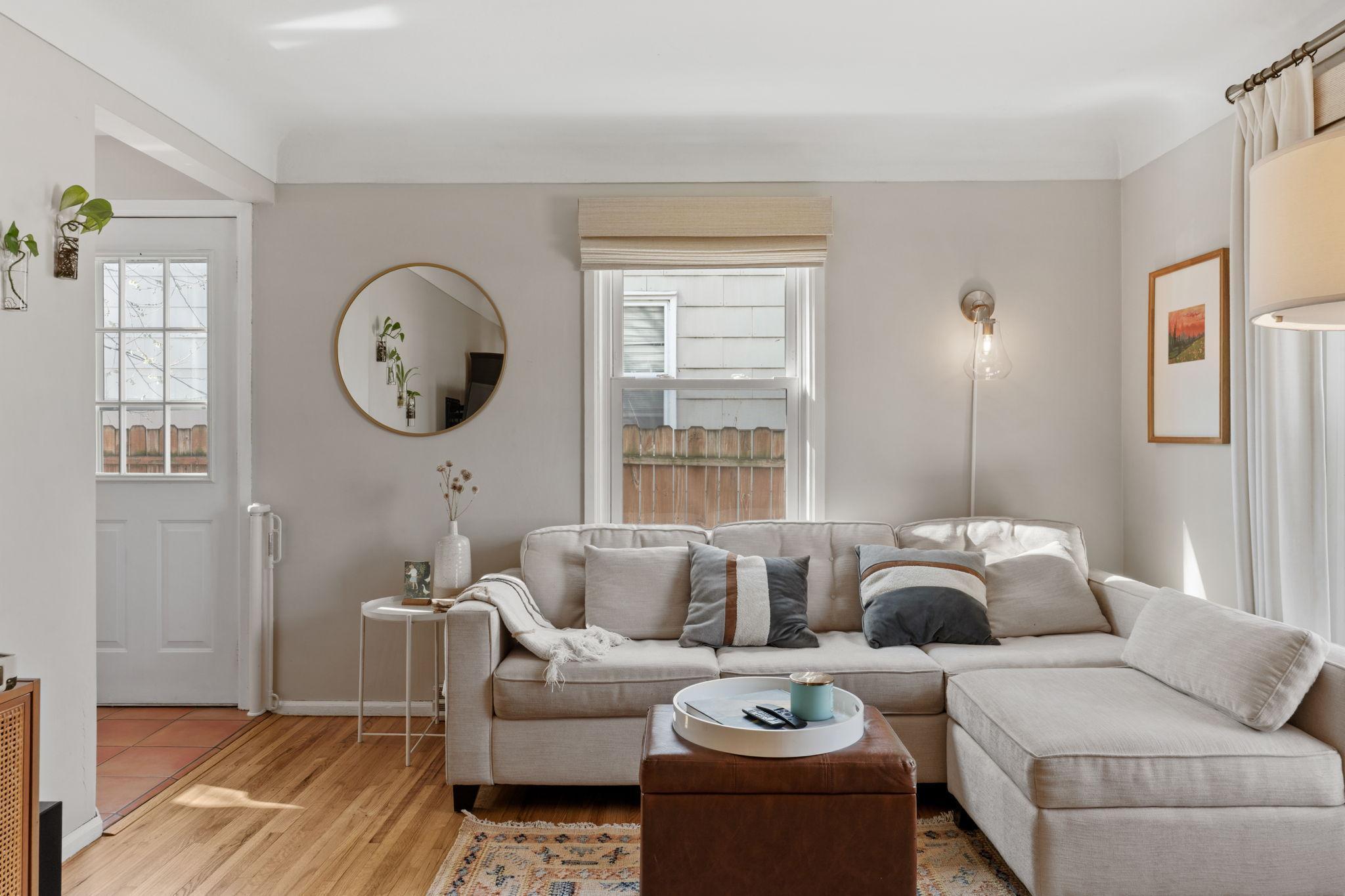 19-web-or-mls-6115 Upton Ave S-19.jpg