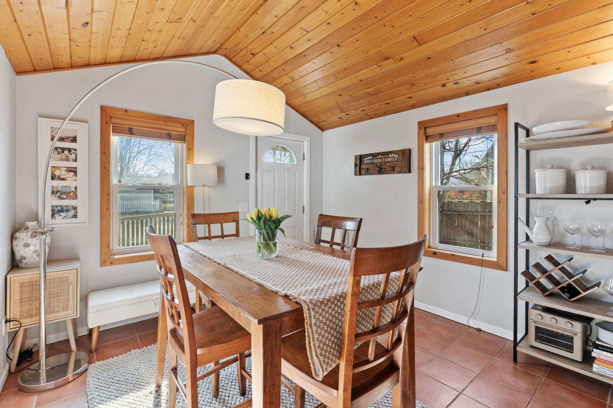 28-web-or-mls-6115 Upton Ave S-28.jpg