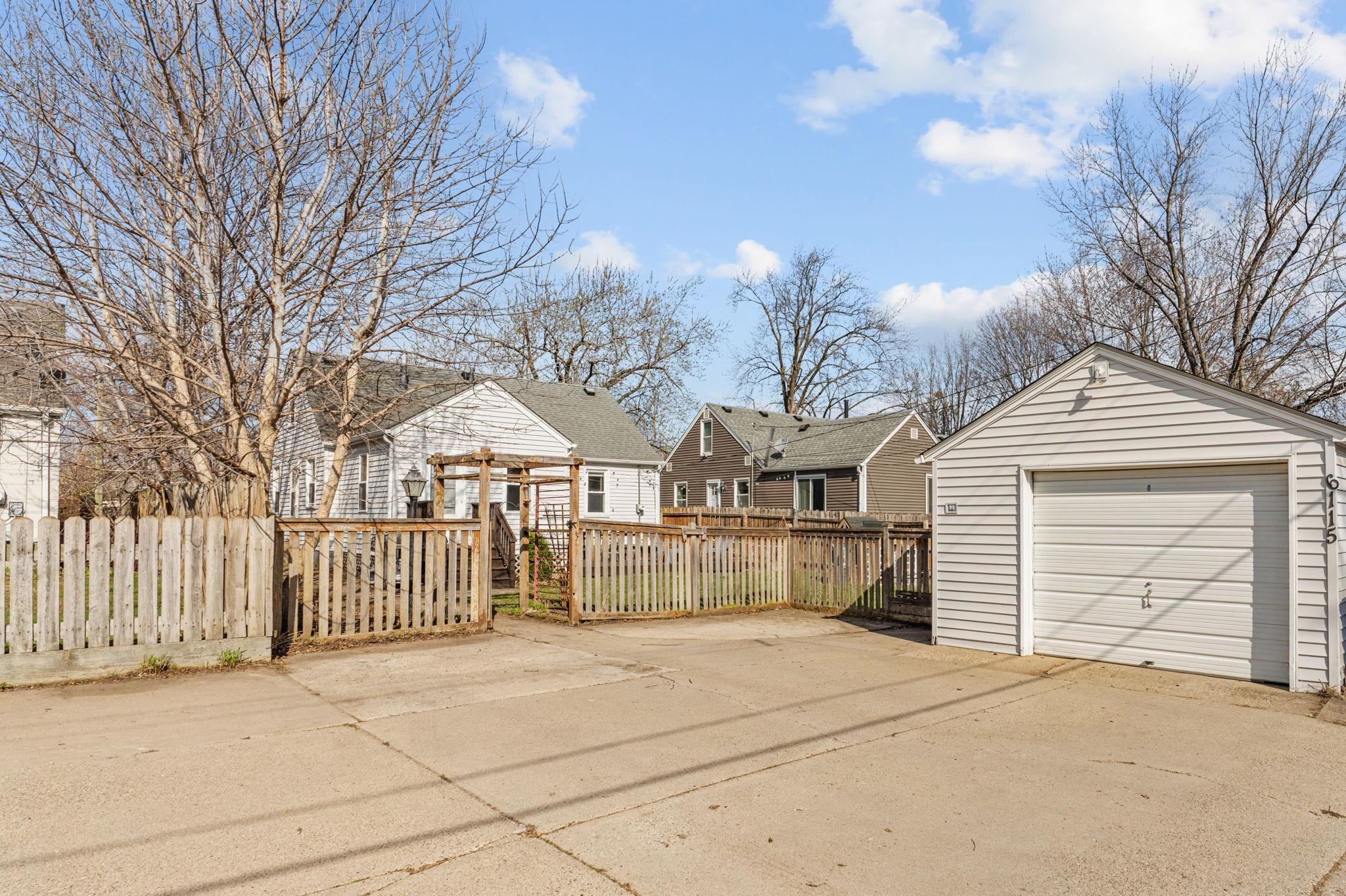 16-web-or-mls-6115 Upton Ave S-16.jpg