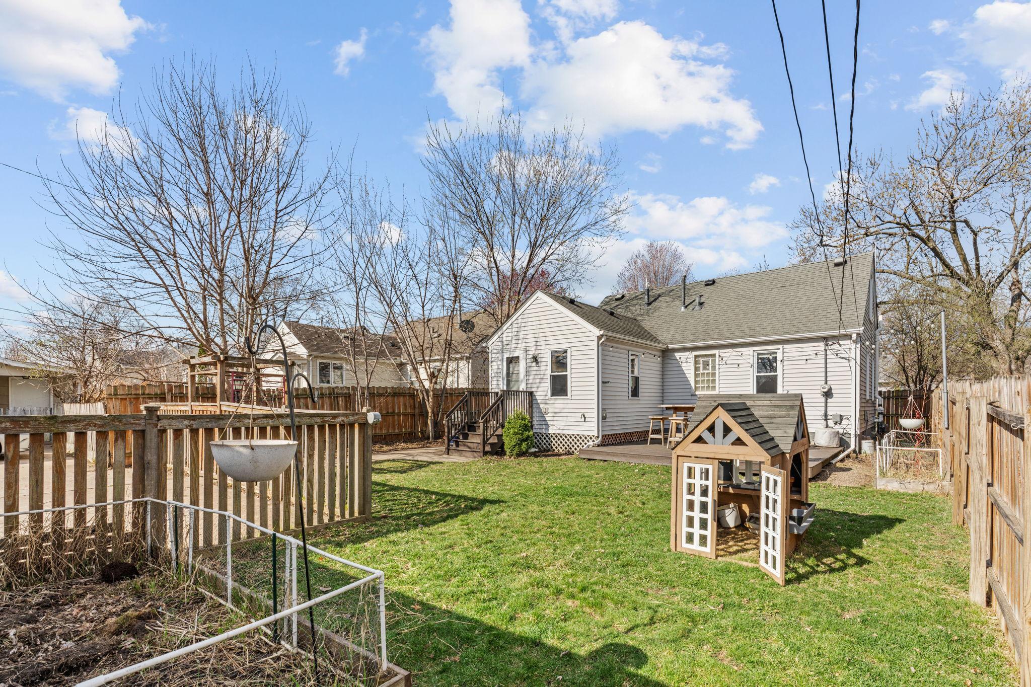 10-web-or-mls-6115 Upton Ave S-10.jpg