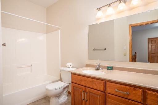 Main Bathroom (1).jpg