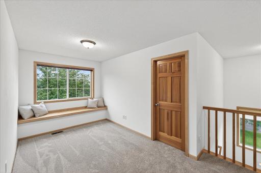 9333 Glacier Road, Saint Bonifacius, MN 55375
