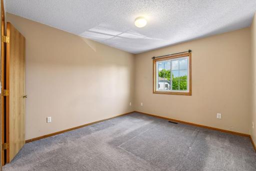 917 Countryside Road, Waconia, MN 55387