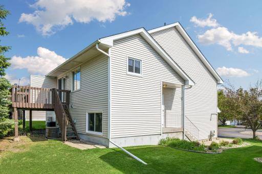 917 Countryside Road, Waconia, MN 55387