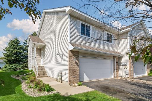 917 Countryside Road, Waconia, MN 55387