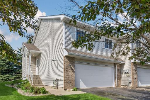 917 Countryside Road, Waconia, MN 55387