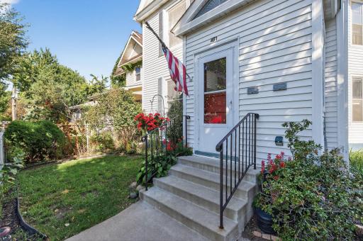 451 Madison Street NE, Minneapolis, MN 55413