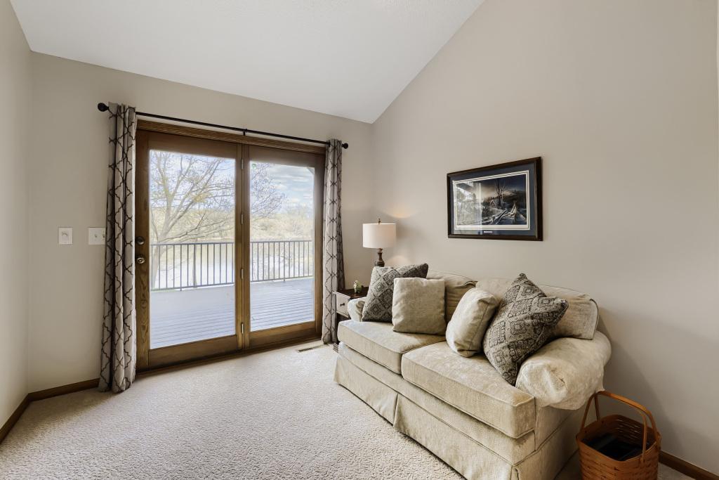 18130 Robinson Circle - MLS Sized - 020 - 20 Bedroom.jpg