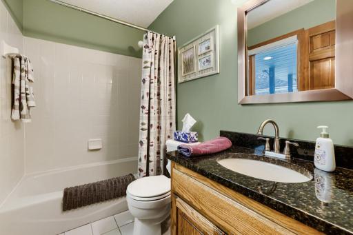 18130 Robinson Circle - MLS Sized - 022 - 22 Bathroom.jpg
