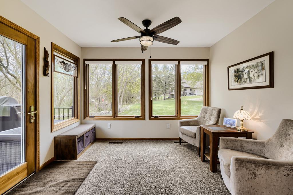18130 Robinson Circle - MLS Sized - 012 - 12 Family Room.jpg