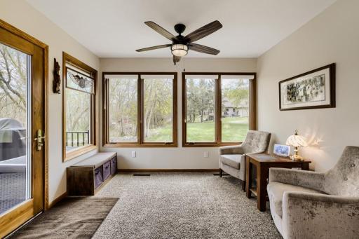 18130 Robinson Circle - MLS Sized - 012 - 12 Family Room.jpg